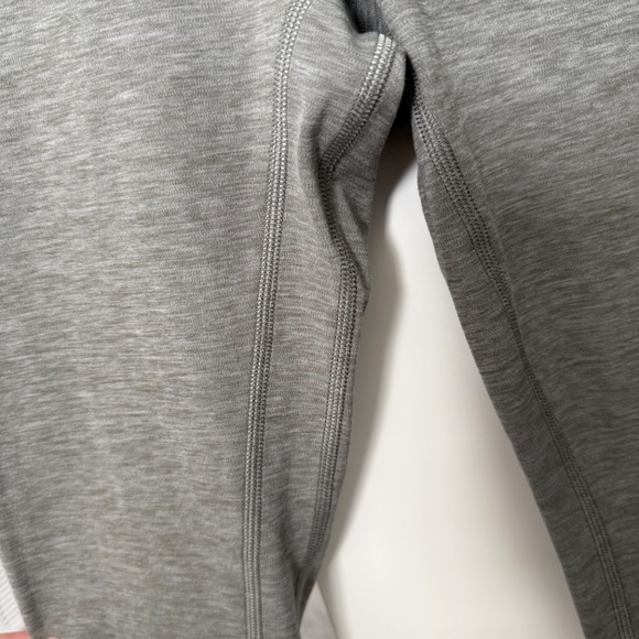 Lululemon align leggings 25” heathered grey sage - Picture 3 of 5